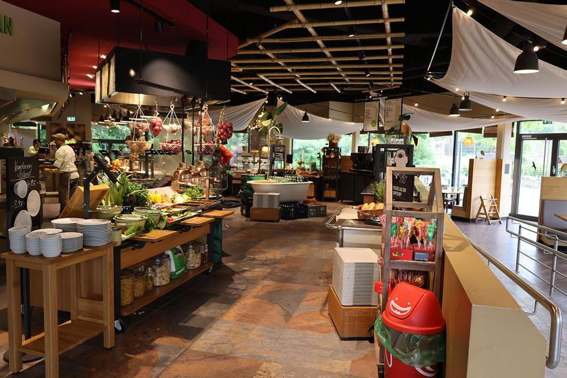 Die Theke im Restaurant Marché im Allwetterzoo Münster