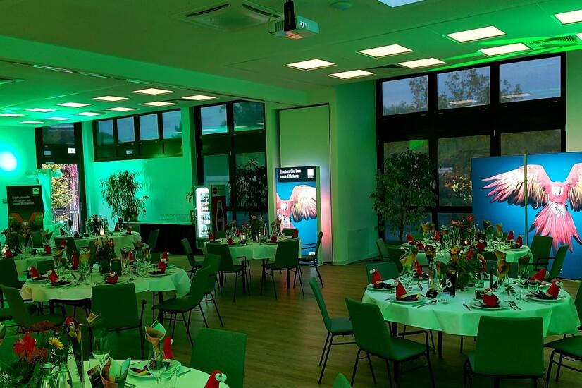 Die Meranti Tropenhalle eingedeckt und dekoriert f&uuml;r ein Firmenevent in M&uuml;nster