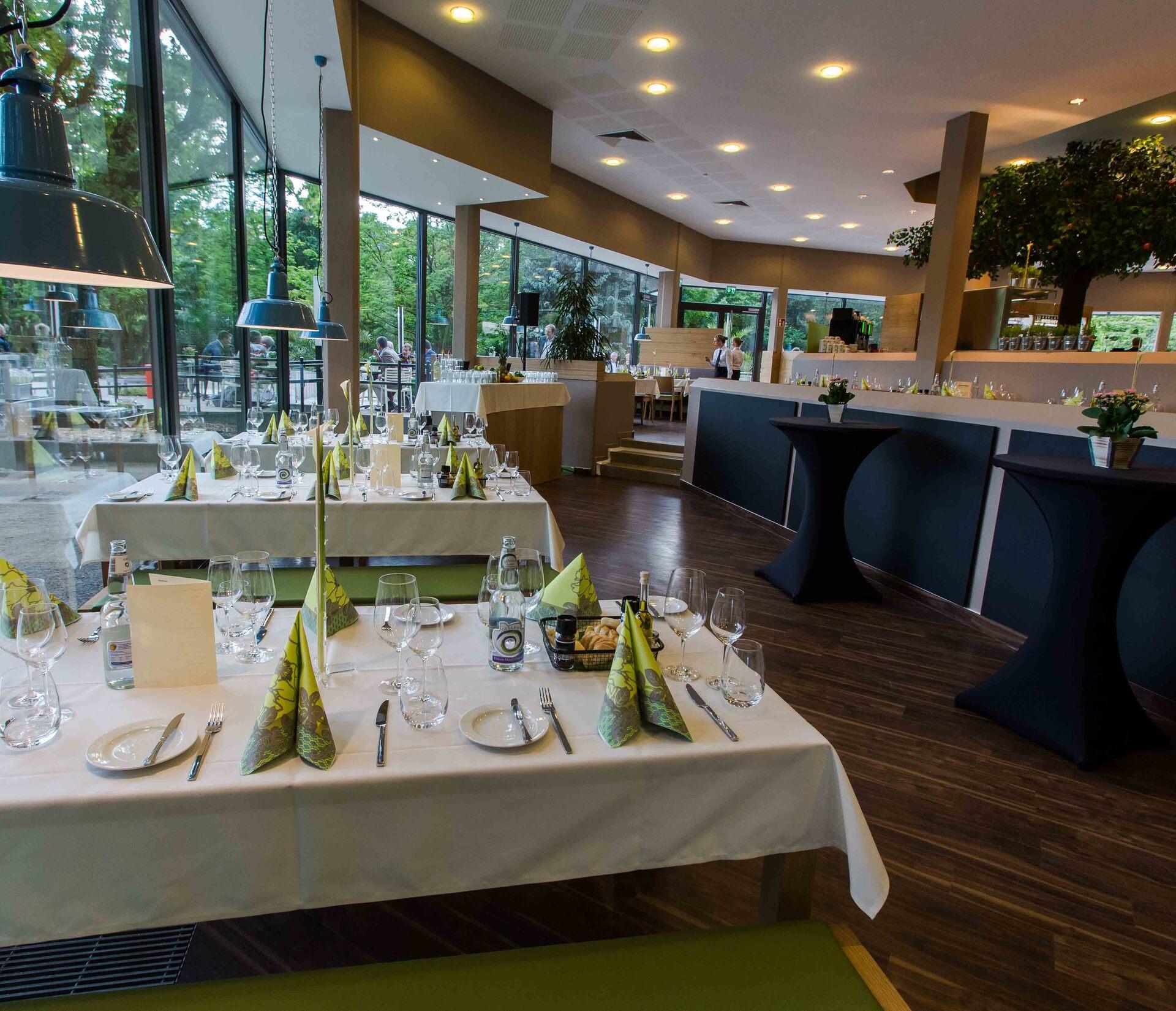 Das Bistro im Allwetterzoo hergerichtet als Eventlocation Münster