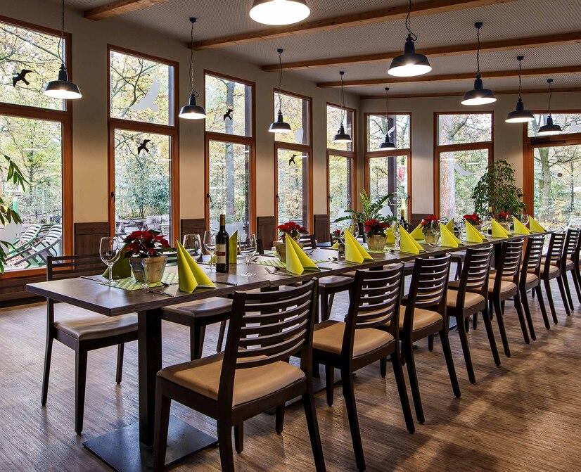 Die Meranti Tropenhalle im Allwetterzoo hergerichtet als Eventlocation in M&uuml;nster