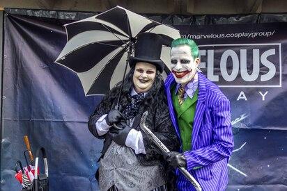 Cosplayer verkleidet als Joker beim galaktischen Wochenende